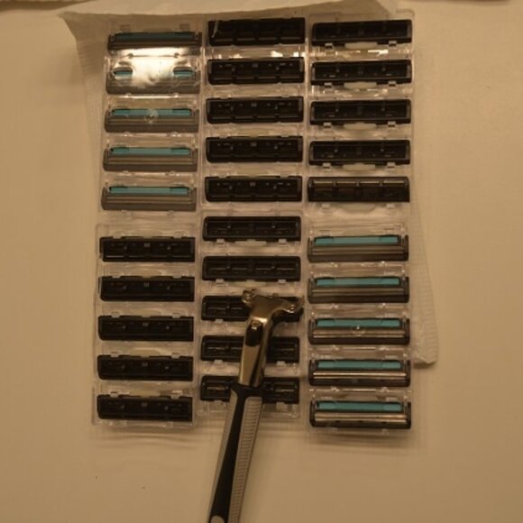 Razor sets - Picture 2 of 3